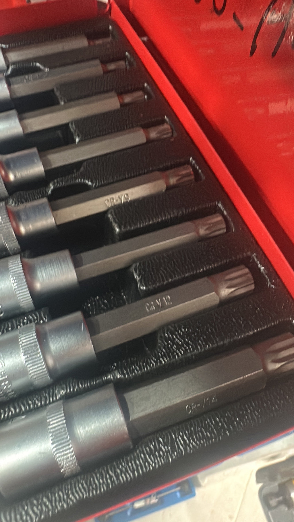 Ensemble de 8 Clés  Douilles avec Embout TORX Perforé M-BS-A164